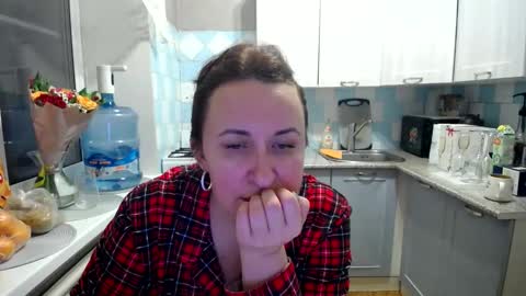 Snapshot of donnalimadonna chatting on 01.01.25 Tatiana 43 curvy sexy body and Joanna redhead 39 years online show from 01.01.25