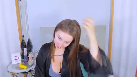Snapshot of donnasensual chatting on 07.04.26 DonnaSensual online show from 07.04.26