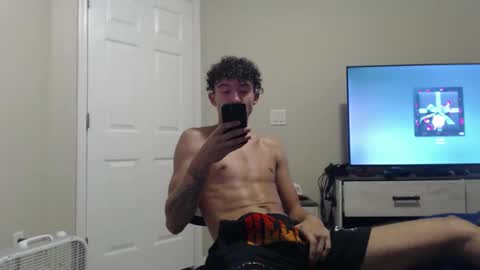 Snapshot of donnie_bangz chatting on 11.06.25 donnie_bangz online show from 11.06.25