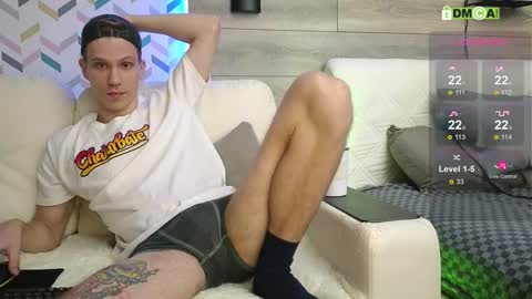 Snapshot of donnikon chatting on 09.27.25 Nikon online show from 09.27.25