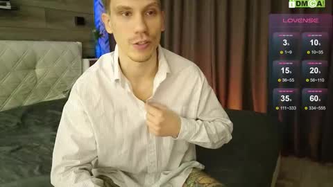 Snapshot of donnikon chatting on 11.23.25 Nikon online show from 11.23.25