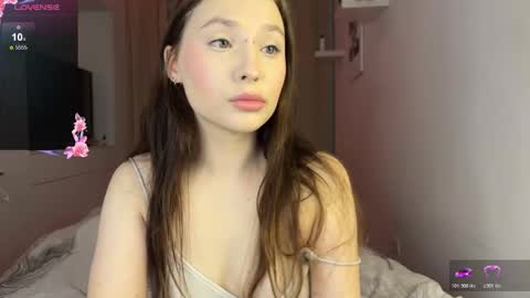 Snapshot of dontoch chatting on 10.25.25 Stacy online show from 10.25.25