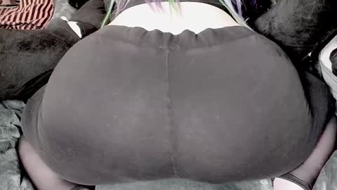 Snapshot of doomednympho chatting on 01.12.25 DOOM online show from 01.12.25