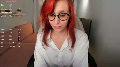 Snapshot of dora_marcelli chatting on 10.11.25 Your Dora Follow me 3 online show from 10.11.25