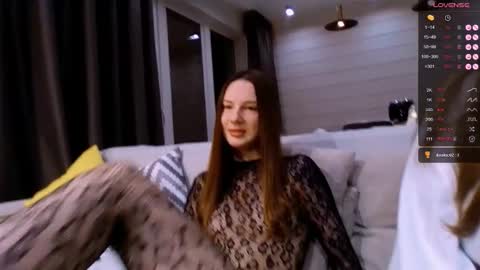 Snapshot of dorafisher01 chatting on 10.18.25 Dora online show from 10.18.25