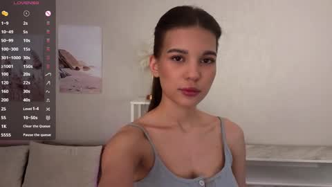 Kiki online show from 04.13.26