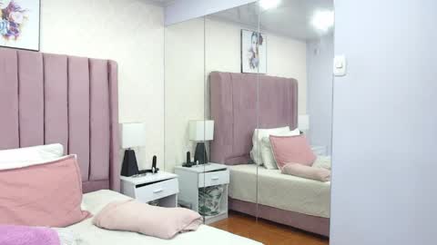 Anny online show from 04.17.26