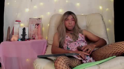 Nicolle online show from 12.26.24