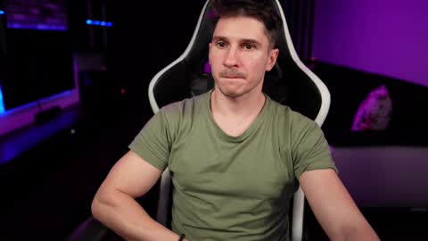 Dorian Reyes online show from 01.12.25