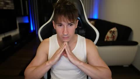 Dorian Reyes online show from 09.25.25