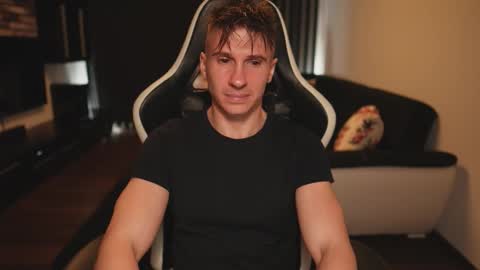 Dorian Reyes online show from 11.16.25