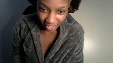 Snapshot of dorians_black chatting on 06.11.26 dorians black online show from 06.11.26
