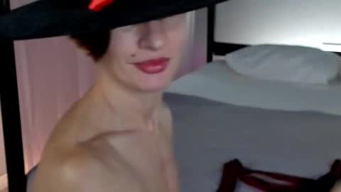 Dorothy Next stream on Monday at 3am-9am online show from 10.22.25