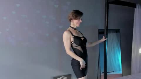 Dorothy Next stream on Monday at 3am-9am online show from 02.13.26