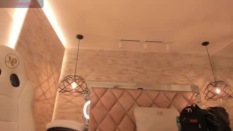  DOROTHY online show from 03.12.25