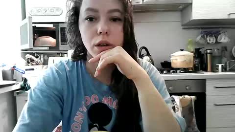 Dorrie Ann online show from 02.08.25