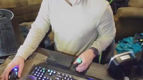 DotYourEyezez  online show from 12.26.24