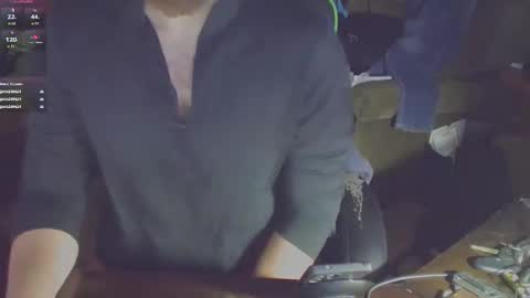 DotYourEyezez  online show from 10.02.25