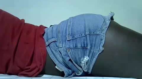 Snapshot of double_love9 chatting on 04.01.26 bellie online show from 04.01.26