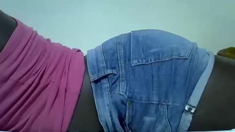 Snapshot of double_love9 chatting on 04.03.26 bellie online show from 04.03.26