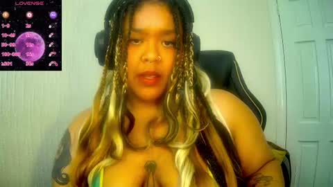 Snapshot of doubleddelirium chatting on 06.10.26 DeeDee online show from 06.10.26