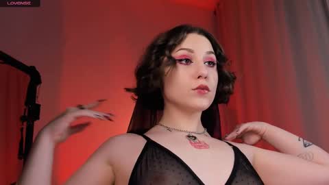 Snapshot of doublee_trouble chatting on 02.13.25 Eva ana Liza online show from 02.13.25