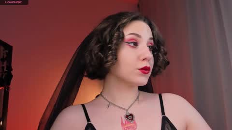 Snapshot of doublee_trouble chatting on 02.18.25 Eva ana Liza online show from 02.18.25