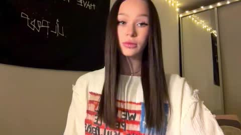 MOLLYYYY dont forget to give me a thumb up online show from 11.04.25