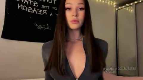 MOLLYYYY dont forget to give me a thumb up online show from 04.01.26