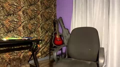 MrPirated online show from 01.04.25