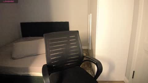 Airi online show from 03.10.25