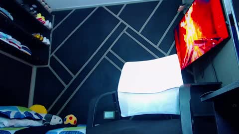 Snapshot of drake_jhonson08 chatting on 12.19.24 Drake online show from 12.19.24