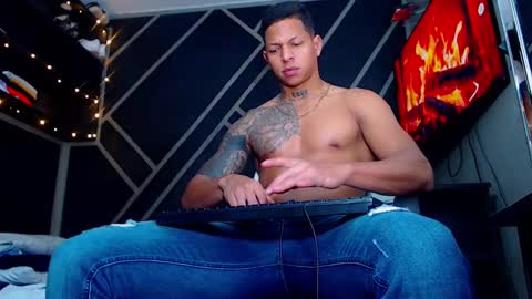 Snapshot of drake_jhonson08 chatting on 12.29.24 Drake online show from 12.29.24