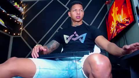 Snapshot of drake_jhonson08 chatting on 01.17.25 Drake online show from 01.17.25