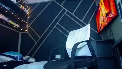 Snapshot of drake_jhonson08 chatting on 02.09.25 Drake online show from 02.09.25