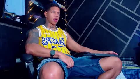 Snapshot of drake_jhonson08 chatting on 09.12.25 Drake online show from 09.12.25