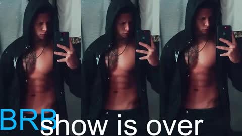 Snapshot of drake_jhonson08 chatting on 12.03.25 Drake online show from 12.03.25