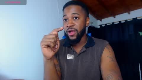 Snapshot of drake_nassir4 chatting on 06.20.26 ---Drake--- online show from 06.20.26
