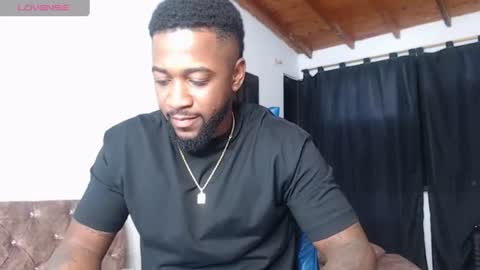 Snapshot of drake_nassir4 chatting on 07.10.26 ---Drake--- online show from 07.10.26