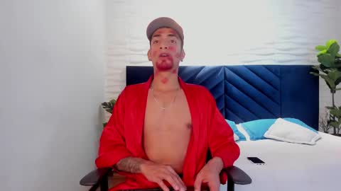 Snapshot of drakeneumann chatting on 02.15.25 Drake Neuman online show from 02.15.25