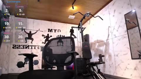 Snapshot of drakeneumann chatting on 02.16.25 Drake Neuman online show from 02.16.25