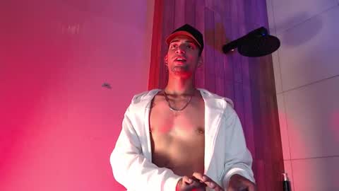 Snapshot of drakeneumann chatting on 10.24.25 Drake Neuman online show from 10.24.25