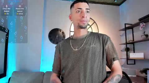 Snapshot of drakeneumann chatting on 10.30.25 Drake Neuman online show from 10.30.25