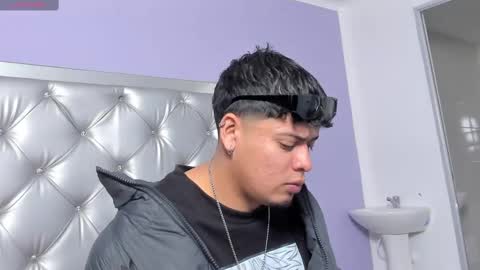 drakeeee online show from 10.20.25