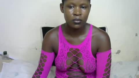 Snapshot of drama_queeen chatting on 02.27.26 drama_queeen online show from 02.27.26