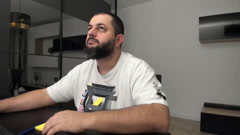 Snapshot of dravenpeak chatting on 09.11.25 DravenPeak online show from 09.11.25