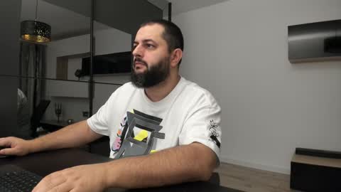 Snapshot of dravenpeak chatting on 09.14.25 DravenPeak online show from 09.14.25