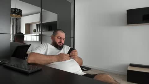 Snapshot of dravenpeak chatting on 09.19.25 DravenPeak online show from 09.19.25