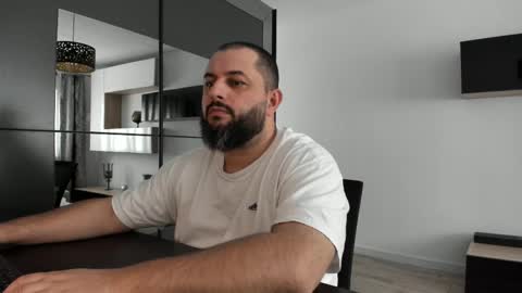 Snapshot of dravenpeak chatting on 09.25.25 DravenPeak online show from 09.25.25