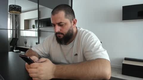 Snapshot of dravenpeak chatting on 09.28.25 DravenPeak online show from 09.28.25